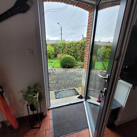 Studio Bienvenue Du Cote De Chez Nous Avec Jardin Privatif Wignehies Exterior photo