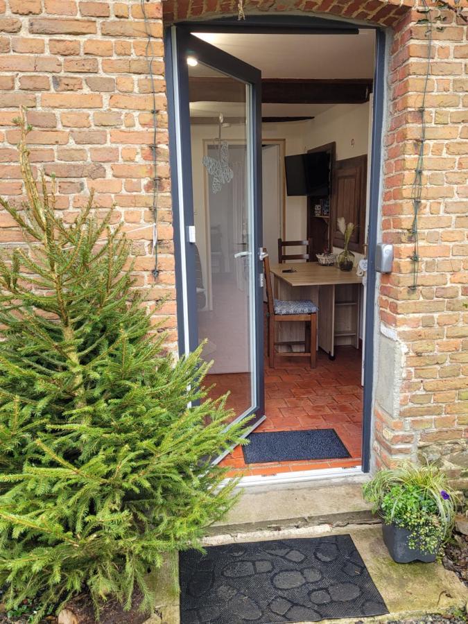 Studio Bienvenue Du Cote De Chez Nous Avec Jardin Privatif Wignehies Exterior photo