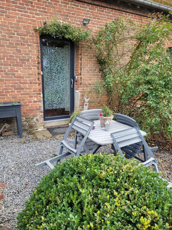 Studio Bienvenue Du Cote De Chez Nous Avec Jardin Privatif Wignehies Exterior photo