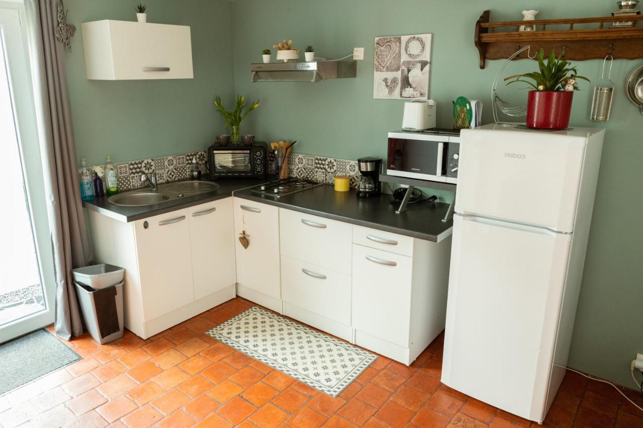 Studio Bienvenue Du Cote De Chez Nous Avec Jardin Privatif Wignehies Exterior photo